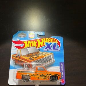 Hot wheels 2026 XL 83 Chevy Silverado